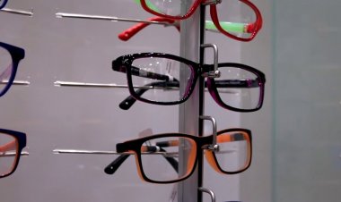 Parralinos contarán con óptica municipal