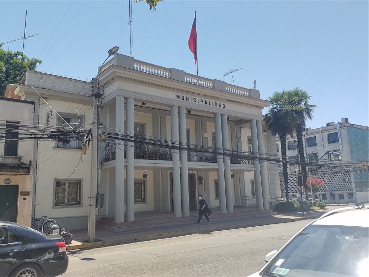 Contraloría detectó irregularidades en la Municipalidad de Linares por pago de horas extras y personal contratado a  honorarios