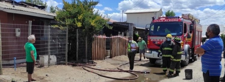 Mujer de 54 años muere tras incendio de vivienda en Villa Alegre