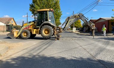 Municipio pide paciencia por reparación de calles y hoyos en Linares