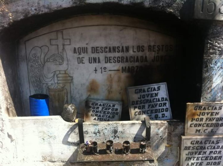 Por Camilo Sánchez Yáñez: El misterio de la damisela y su tumba desconocida del cementerio de Linares