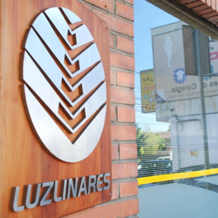 Luzlinares y Luzparral lanzan asistente virtual para atención por WhatsApp