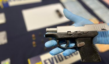 Prisión preventiva para sujetos que fueron detenidos con un arma de fuego semiautomática, celulares, dinero en efectivo y drogas en el área central de Linares