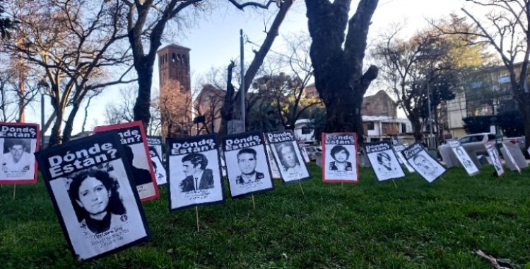 Agrupación Peregrinos por los Derechos Humanos realizó emotivo acto en la Plaza de Armas de Linares