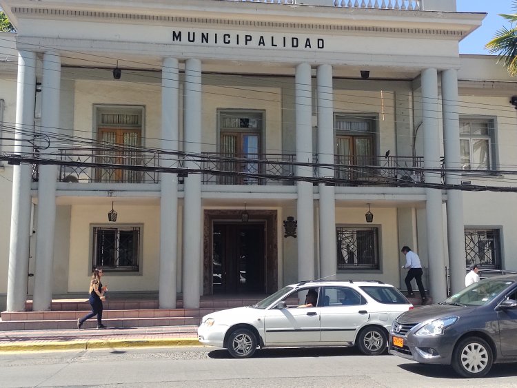 Fiscalía sigue indagando denuncias por eventual fraude al fisco y malversación de caudales públicos en la Municipalidad de Linares