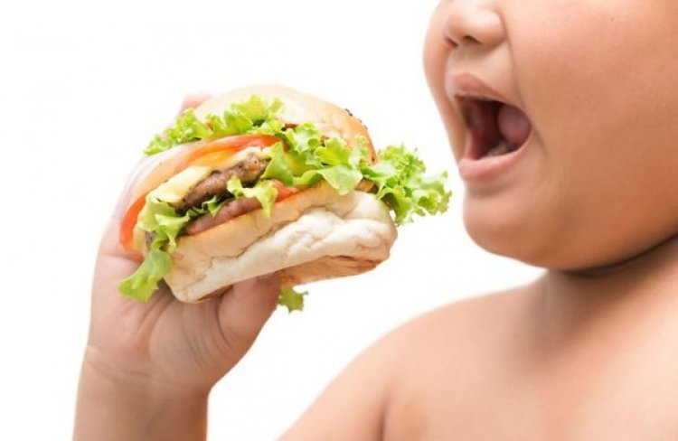 Obesidad infantil: padres deben estar atentos al estado emocional de sus hijos