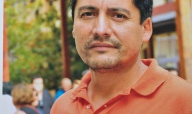 Salvador Concha Aguilera, abogado y candidato a concejal: ¿Viola el alcalde de Linares el deber jurídico de reparar a las víctimas del 11 de septiembre de 1973?: uso ilegal del Teatro Municipal