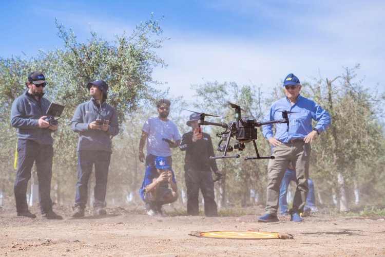 Universidades de Talca y de Beijing emplean inteligencia artificial y drones para combatir escasez hídrica