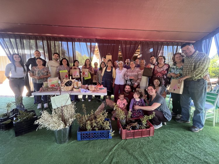 Mujeres rurales de la región del Maule, participan en intercambio de experiencias en el uso de plantas medicinales