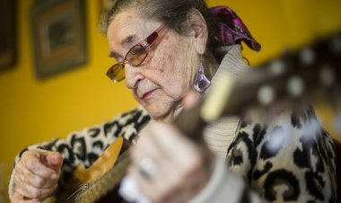 El legado de Margot Loyola en la PUCV: Estudiantes de pregrado aprenden danzas tradicionales de Chile
