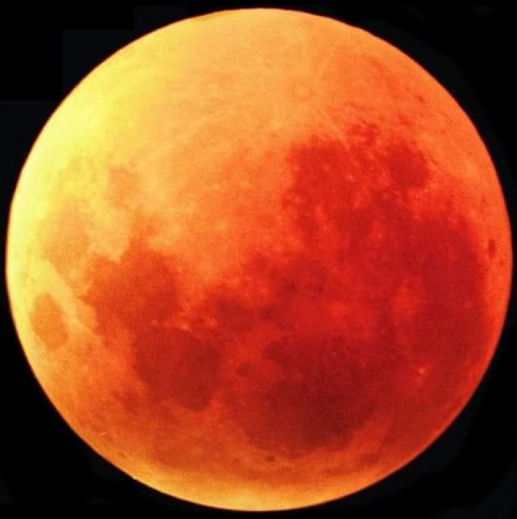 La Luna de Sangre el 14 de marzo: un fenómeno celestial que fascina a la humanidad