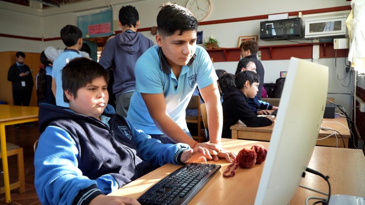Cien por ciento de cobertura internet presentan establecimientos SLEP Maule Costa