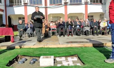 Colocan primera piedra de nuevo Nivel Parvulario en el Colegio Salesiano de Linares