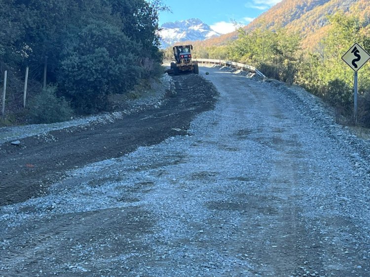 MOP repara camino al embalse Ancoa y avanza en obras en Ruta a Pejerrey