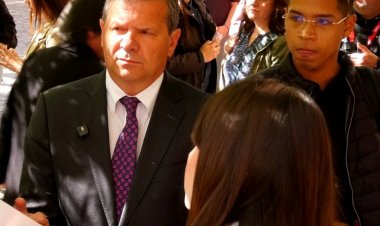 (VIDEO) Diputado Gustavo Benavente acude a la Contraloría por posible intervención electoral de funcionarios del MINVU en campaña de Jeannette Jara