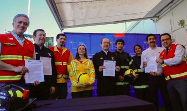 CONAF y Bomberos firman protocolo para fortalecer la respuesta ante incendios forestales