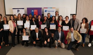 Mujeres de cinco comunas del Maule se gradúan en curso de gasfitería de Aguas Nuevosur en alianza con SernamEG