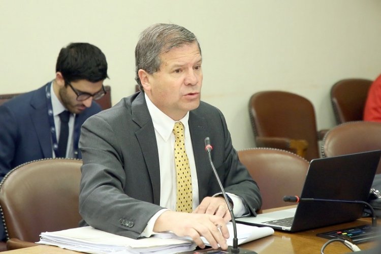 Diputado Benavente valora aprobación de proyecto de ley impulsado por su bancada que permitirá instalar detectores de metales en colegios y hospitales: “Es una medida de sentido común para proteger la vida de las personas”