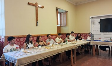Fundación Educacional del Obispado de Linares se reunió con estudiantes becados
