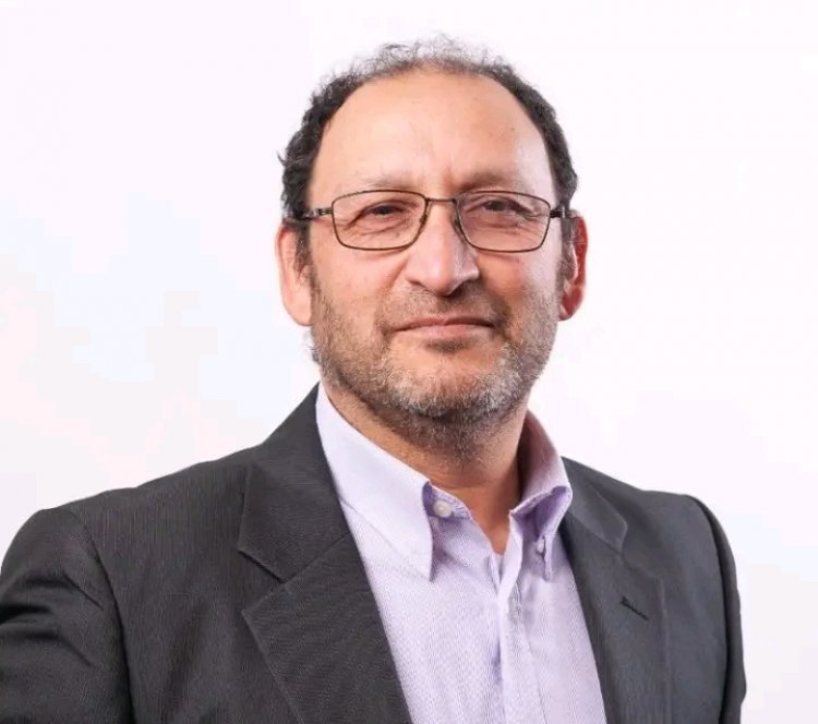 Ex concejal Carlos Castro acusa estrategia dilatoria del alcalde Meza tras recurso al Tribunal Constitucional