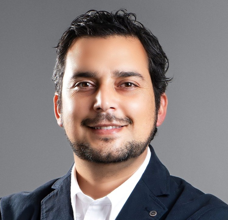 Cuestionan a concejal fiscalizador Ángel Carter por percibir doble sueldo