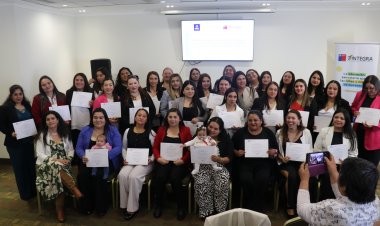 Trabajadoras del Maule avanzan en su fortalecimiento profesional gracias a programa técnico profesional de Fundación Integra