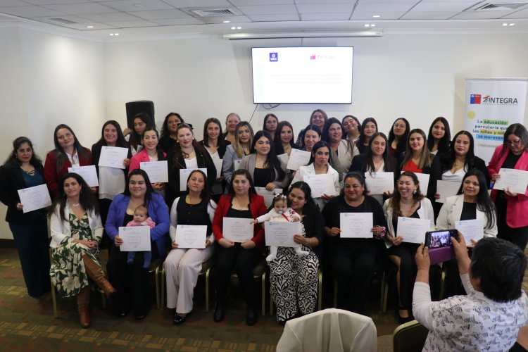 Trabajadoras del Maule avanzan en su fortalecimiento profesional gracias a programa técnico profesional de Fundación Integra