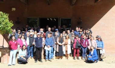 Seminario busca fortalecer la vitivinicultura sostenible y el liderazgo femenino en el secano interior del Maule