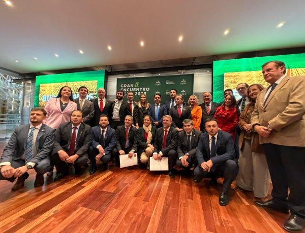 Diputado Menchaca participó en Encuentro Agro 2026 junto al Ministro de Agricultura