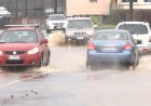 Conducir bajo la lluvia: cuáles son los errores más comunes y cómo prevenirlos