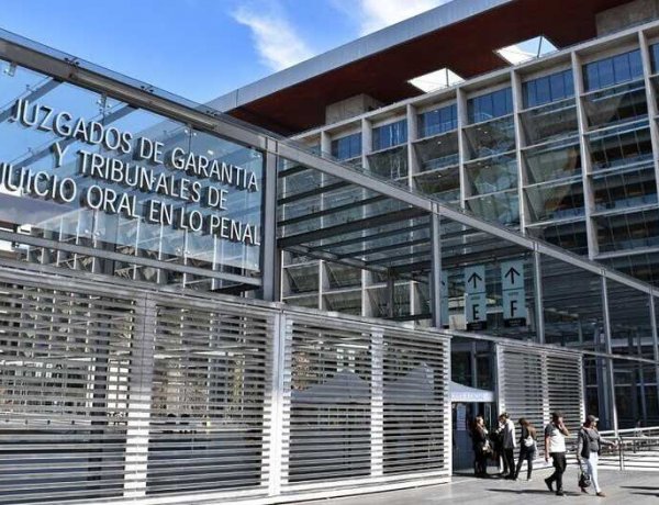 Juzgado condena a ex director de Inteligencia del Ejército y a ex ministro de la Corte de Apelaciones por interceptaciones telefónicas ilegales
