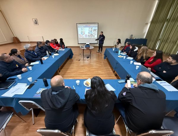 Delegado Presidencial Provincial Christian González lideró mesa técnica para fortalecer preparación de eventuales albergues ante emergencias