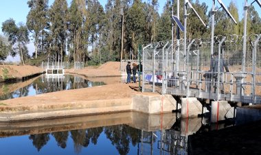 Autoridades del agro inspeccionan trabajos de automatización de compuertas en San Clemente ante pronto inicio de temporada de riego