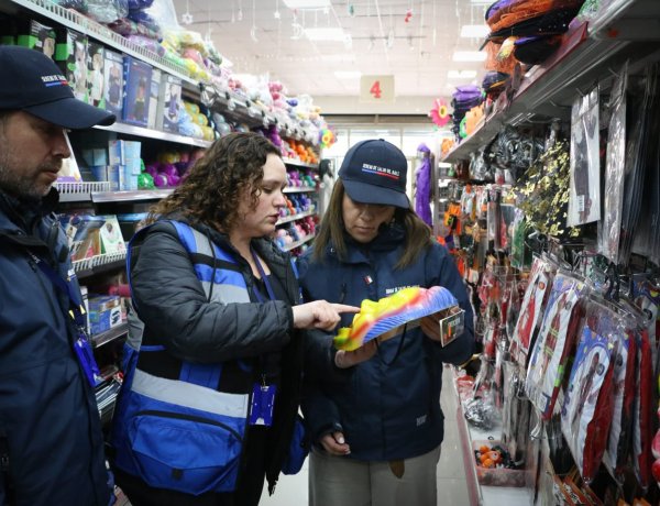 SEREMI de Salud Maule refuerza fiscalizaciones a productos Halloween y llama a celebrar de manera segura