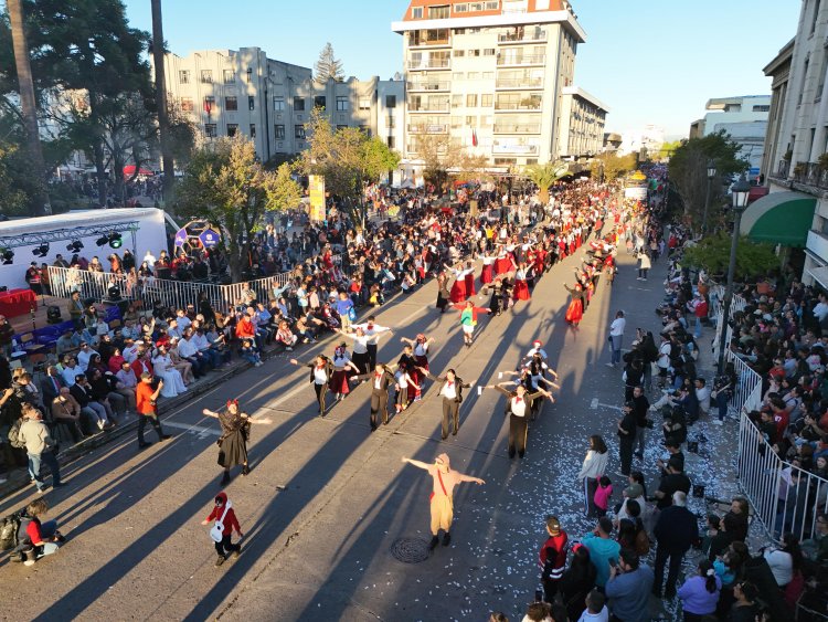 Fiesta de la Primavera realizó gran Gala y se prepara para su cierre con desfile de carros alegóricos y comparsas
