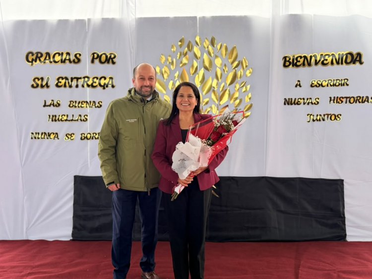 Asume nueva directora de la Escuela Juan de la Cruz Domínguez de Longaví