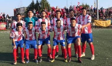 Linares gana al colista y sueña con el ascenso a la "Segunda División"
