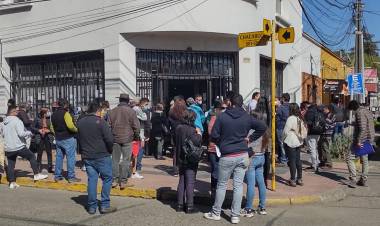 Gobernadora llama a los linarenses a extremar autocuidado en el inicio de la Fase 3 y preocupa aglomeraciones en notarías