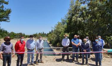 Comunidades de Aguas de Longaví revisten 4,5 kilómetros de canales para beneficiar el riego de más de 6.200 hectáreas