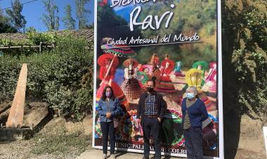 Pueblito artesanal de Rari tiene nueva señalización de bienvenida a la capital mundial del “crin”