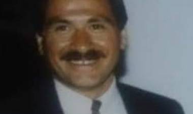 El sentido homenaje del pintor Claudio Sepúlveda al maestro, gestor cultural y dirigente deportivo Eduardo Méndez Parada