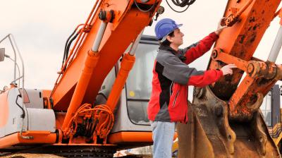 CFT Estatal del Maule potencia la carrera de reparación y mantención de maquinaria pesada
