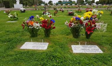 Se reabren los cementerios en Linares