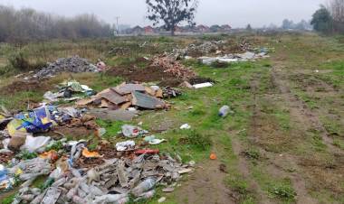 David Santos Becerra: “El humedal del cual se habla hoy es básicamente un basural”