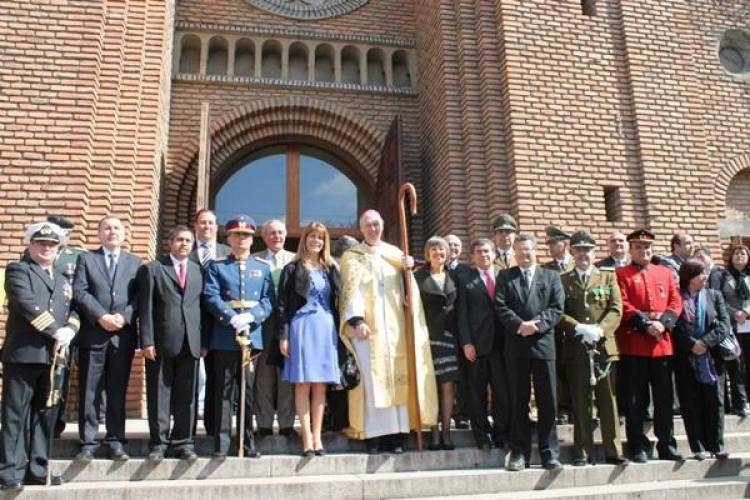 Líderes sociales y políticos dicen que  obispo Tomislav Koljatic debería restarse del Te Deum de Fiestas Patrias