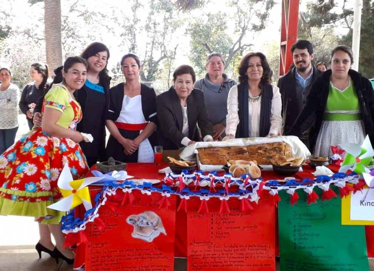 Exitosa muestra gastronómica en la escuela de “San Víctor Álamos”