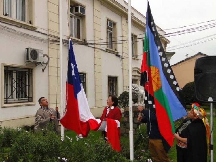 Elevada multa por no poner la bandera en Fiestas Patrias