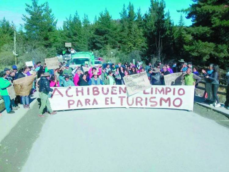 Pavimentación del camino El Peñasco-Los Hualles podría optar a financiamiento el año 2019