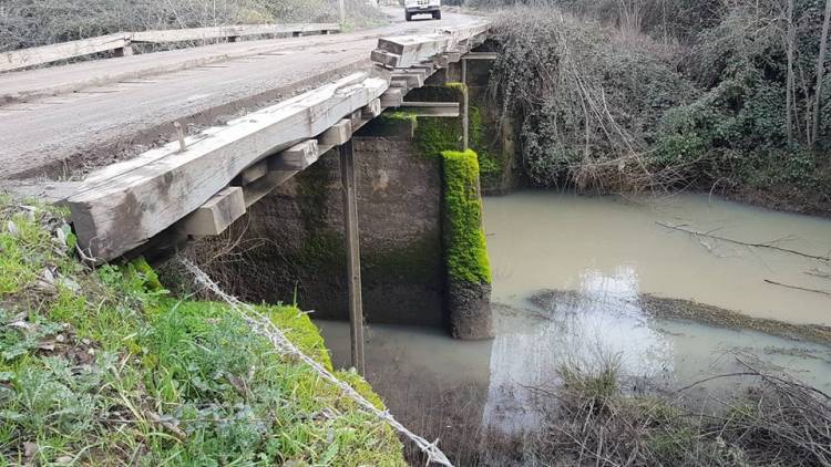 Grave estado de puentes en zonas rurales de Longaví