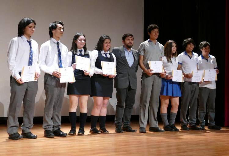 Emotiva ceremonia de promoción y egreso del liceo “Virtual de Excelencia” de la UTALCA